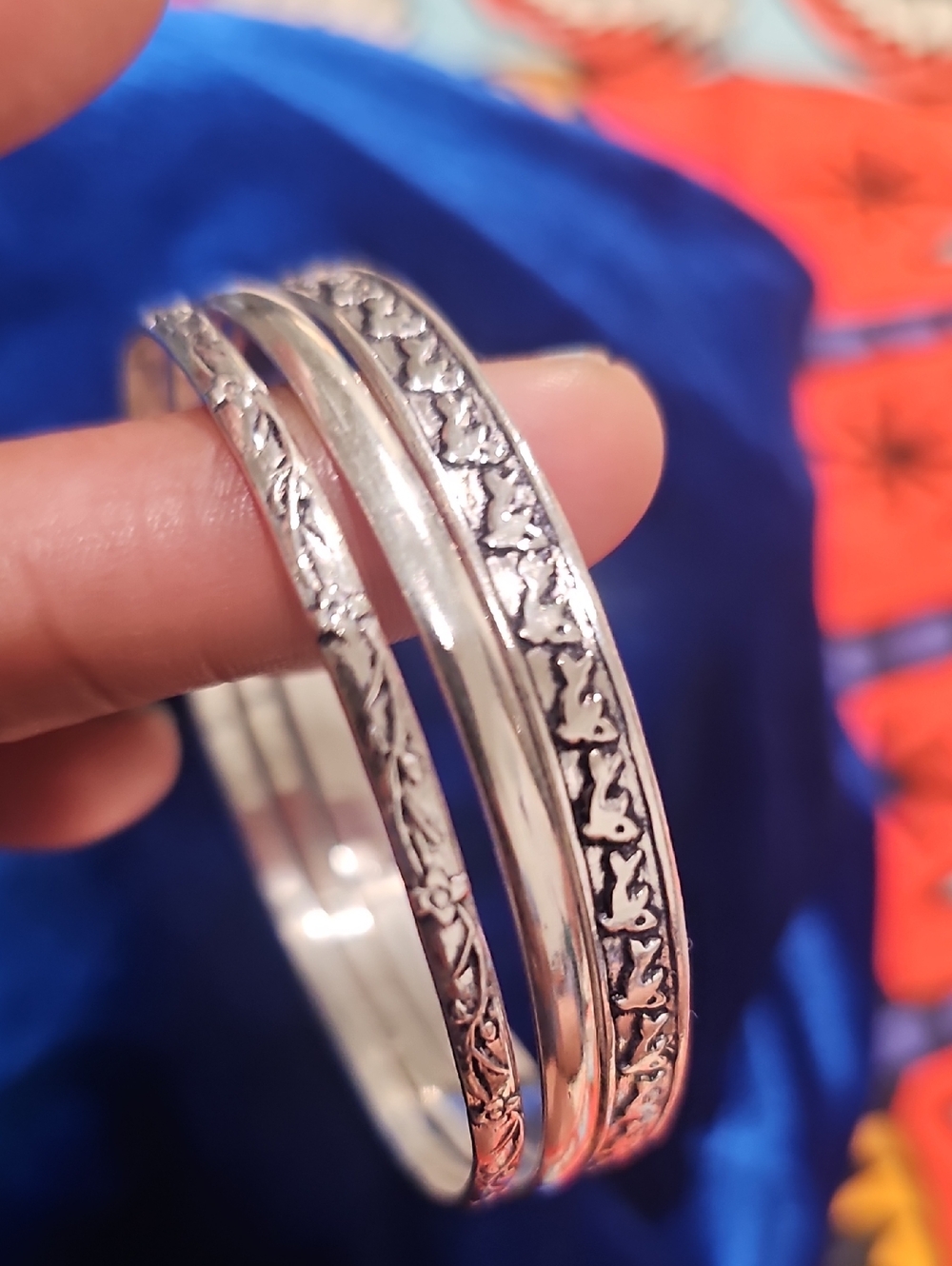 925 Sterling Silver Floral Etched Bangle Set Of Three Ladies Size 8 And New. - Picture 2 of 8